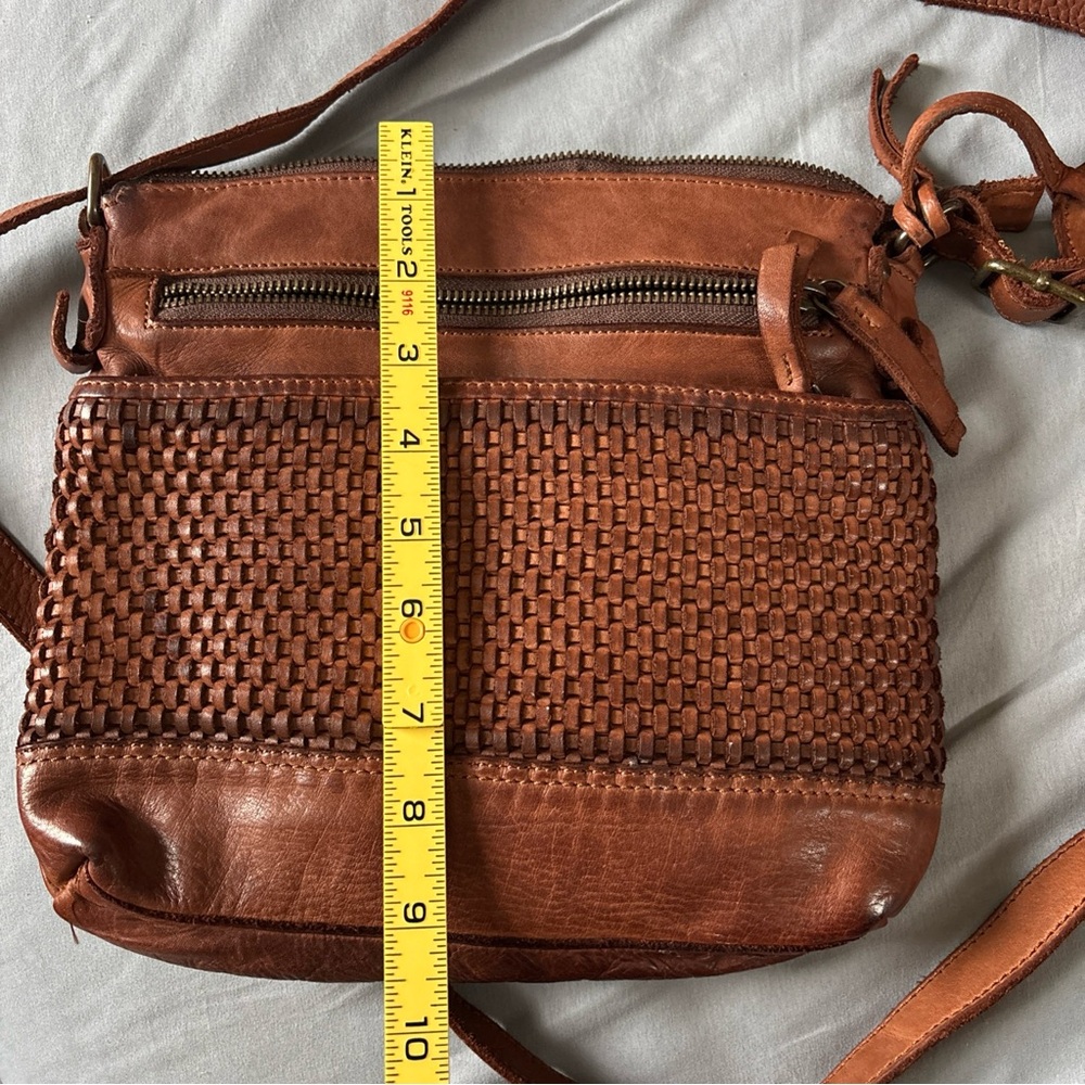 New Harbour 2nd Brown Leather Clutch Purse / Belt Bag Crossbody w/ Woven Front - Picture 8 of 16